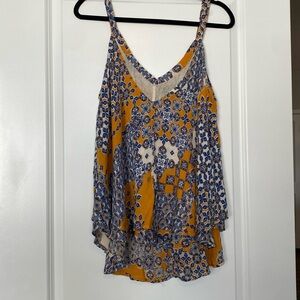 Lola P Size Large Top